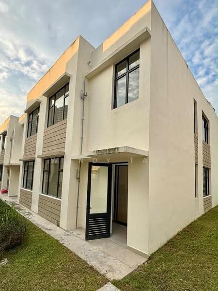 2-storey Terraced House for Rent in Taman Damansara Aliff (Tampoi) - Wendy Tay - Exterior - PropertyGuru.com.my
