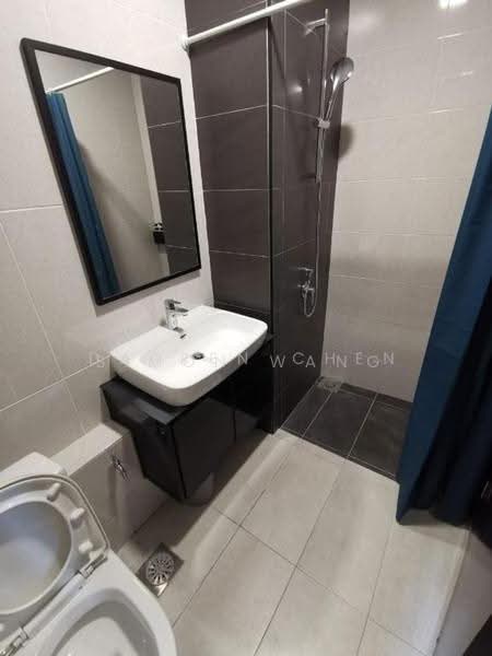 Service Residence for Sale at Wave @ Marina Cove - Simon Wang - Bathroom - PropertyGuru.com.my
