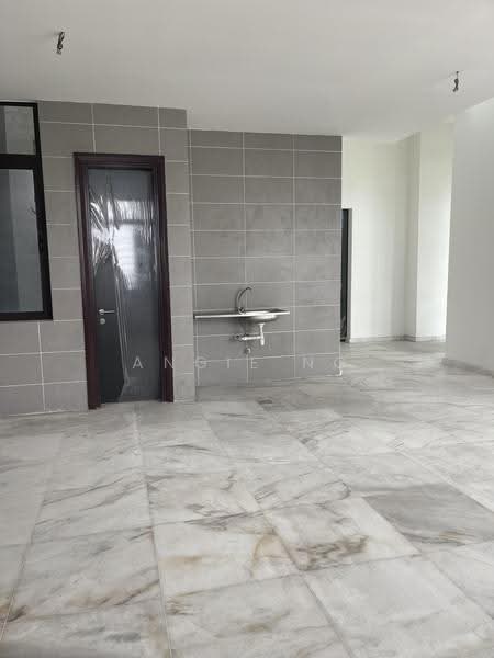 Rumah Berkembar untuk Dijual di Kingsley hill (Subang Jaya) - Angie Ng - PropertyGuru.com.my