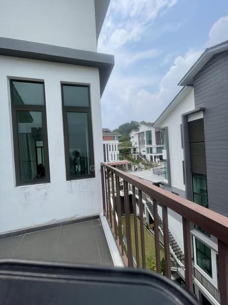 Rumah Berkembar untuk Dijual di Kingsley hill (Subang Jaya) - Angie Ng - PropertyGuru.com.my