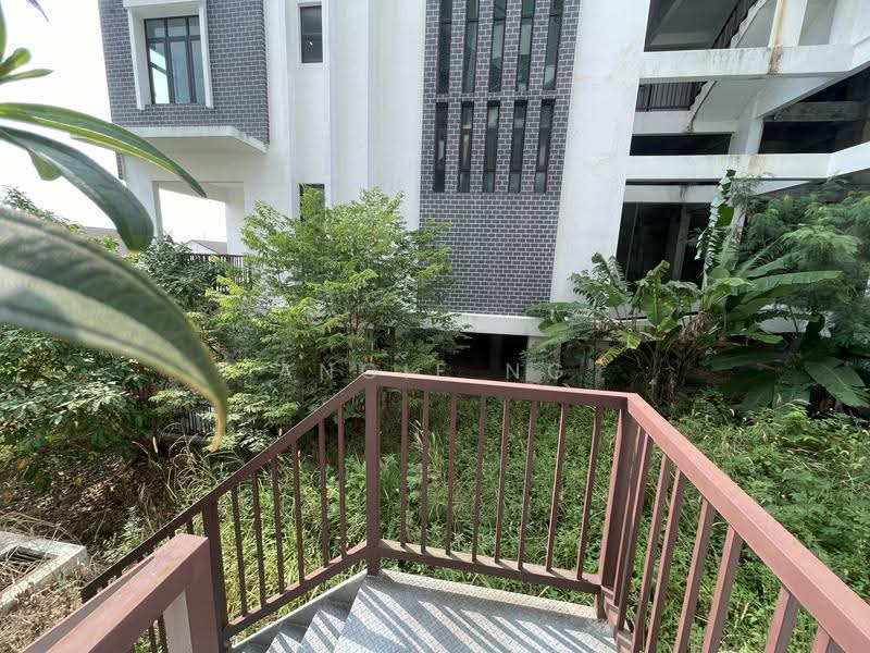 Rumah Berkembar untuk Dijual di Kingsley hill (Subang Jaya) - Angie Ng - PropertyGuru.com.my