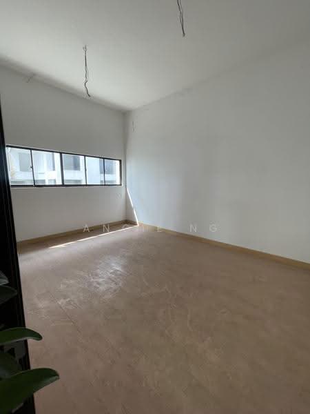 Rumah Berkembar untuk Dijual di Kingsley hill (Subang Jaya) - Angie Ng - PropertyGuru.com.my