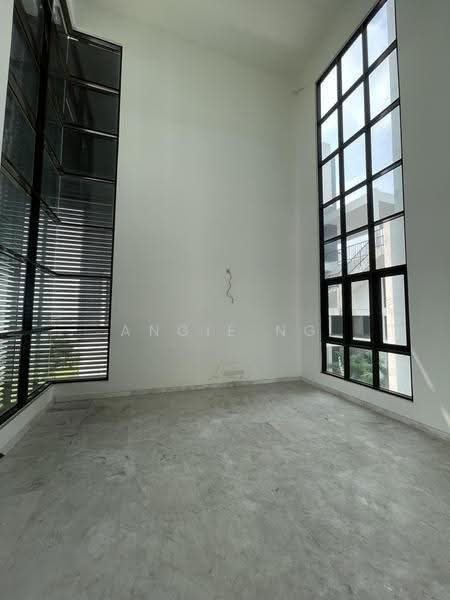 Rumah Berkembar untuk Dijual di Kingsley hill (Subang Jaya) - Angie Ng - PropertyGuru.com.my