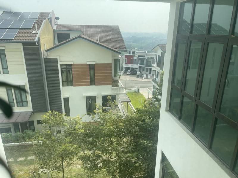 Rumah Berkembar untuk Dijual di Kingsley hill (Subang Jaya) - Angie Ng - PropertyGuru.com.my
