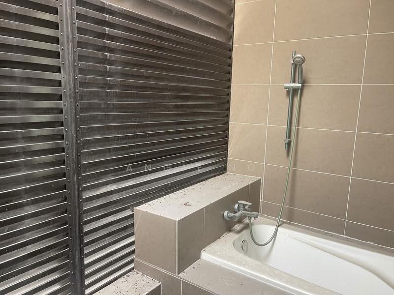 Rumah Berkembar untuk Dijual di Kingsley hill (Subang Jaya) - Angie Ng - PropertyGuru.com.my