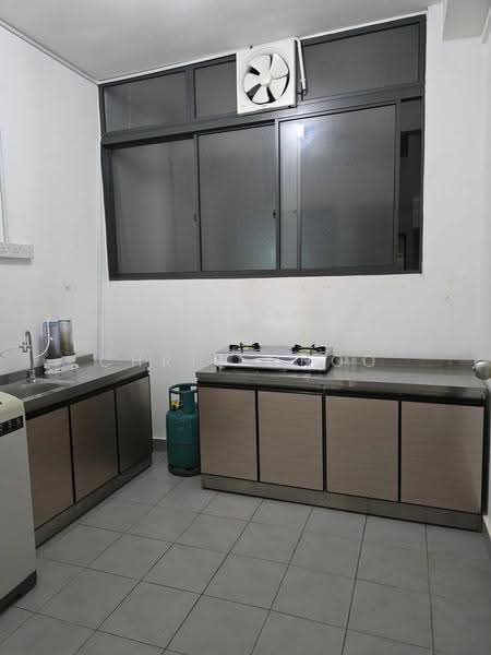 Kondominium untuk Dijual di The Z Residence - Chris Choo - Kitchen - PropertyGuru.com.my