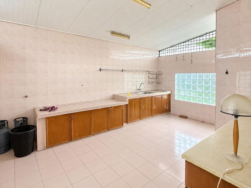 Bungalow House untuk Dijual di Taman Subang Ss3 (Petaling Jaya) - Chloe Yan - Kitchen - PropertyGuru.com.my