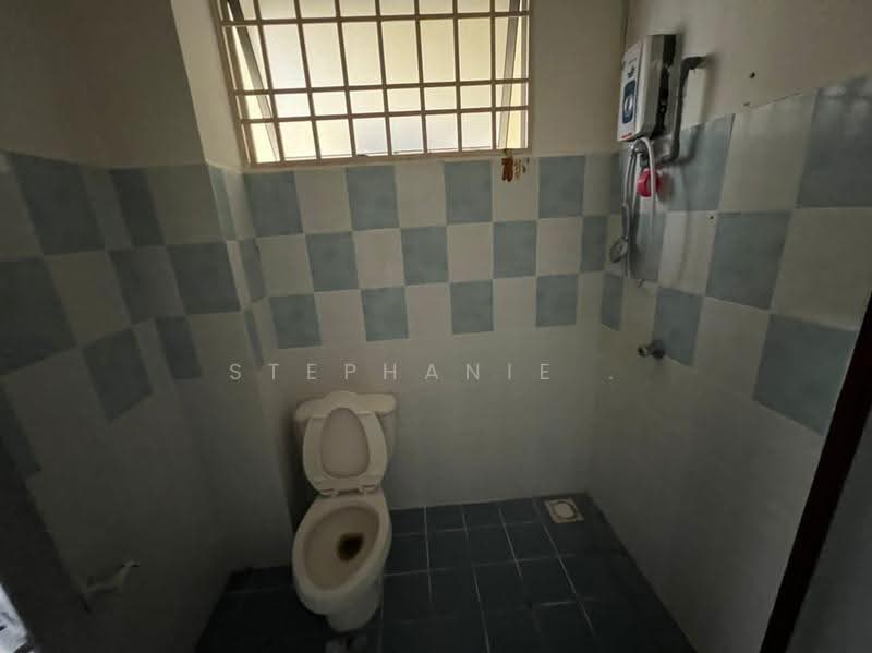 Condominium for Sale at Platinum Hill PV 5 - Stephanie . - Bathroom - PropertyGuru.com.my