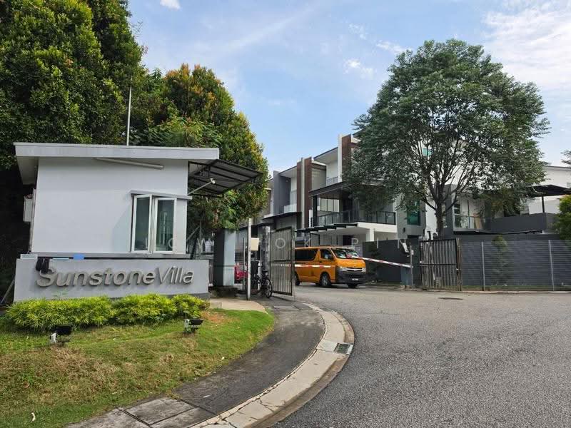 Rumah Teres 3-Tingkat untuk Disewa di Bandar Mahkota Cheras (Cheras) - Low Kok Pin - Exterior - PropertyGuru.com.my