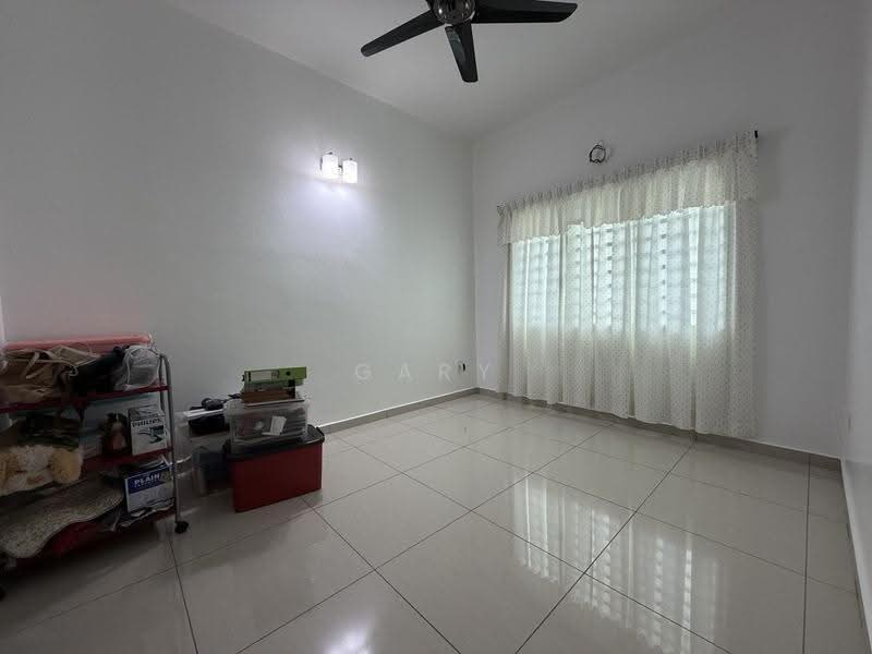 Rumah Teres 2-Tingkat untuk Dijual di Taman Lapangan Hartamas (Ipoh) - Gary Tang - Living Room - PropertyGuru.com.my