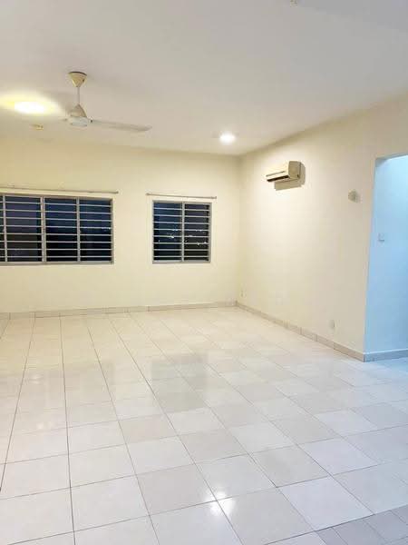 Kondominium untuk Disewa di Lagoon Suites - Windz Neom - Living Room - PropertyGuru.com.my