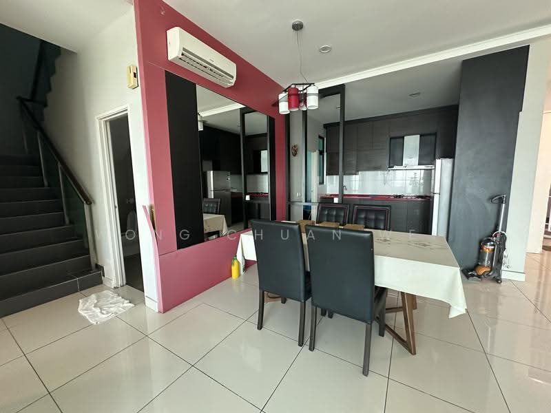 Kediaman Servis untuk Dijual di Sky Loft Premium Suites - Wong Chuan Wei - Dining Room - PropertyGuru.com.my