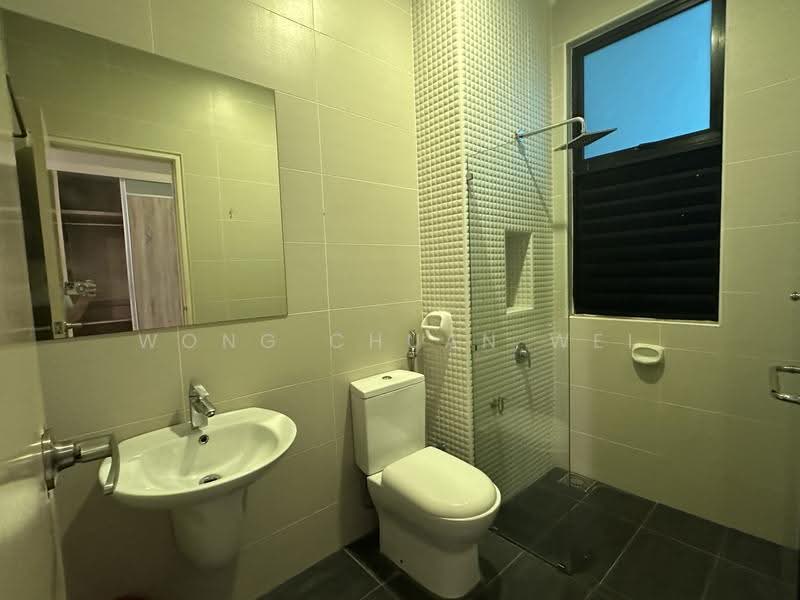 Kediaman Servis untuk Dijual di Sky Loft Premium Suites - Wong Chuan Wei - Bathroom - PropertyGuru.com.my
