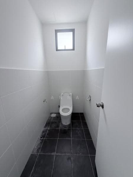 Shop for Rent in Bandar Baru Permas Jaya (Permas Jaya) - Anna Woon - Bathroom - PropertyGuru.com.my