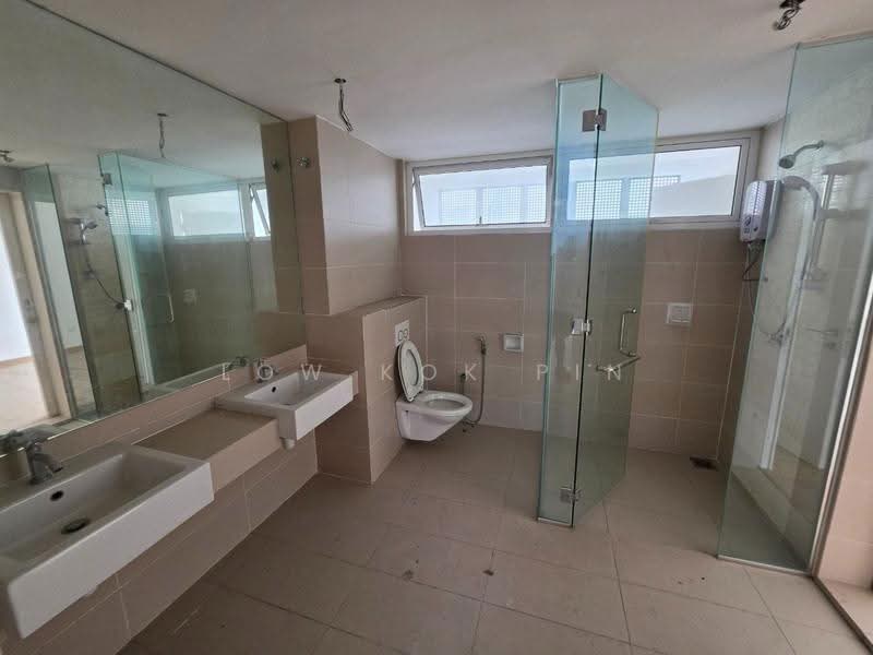3-storey Terraced House for Sale in Bandar Mahkota Cheras (Cheras) - Low Kok Pin - Bathroom - PropertyGuru.com.my