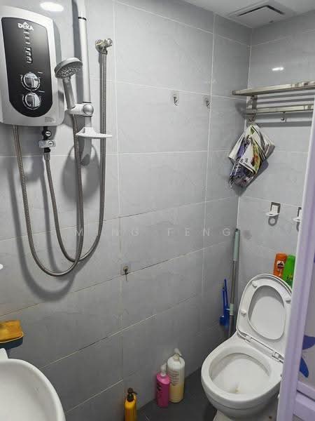Apartment for Sale at Teratai Mewah Apartment Block 4 & 6 - Ming Feng - Bathroom - PropertyGuru.com.my