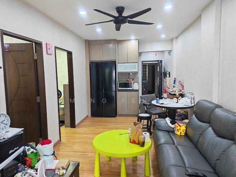 Apartment for Sale at Teratai Mewah Apartment Block 4 & 6 - Ming Feng - Living Room - PropertyGuru.com.my