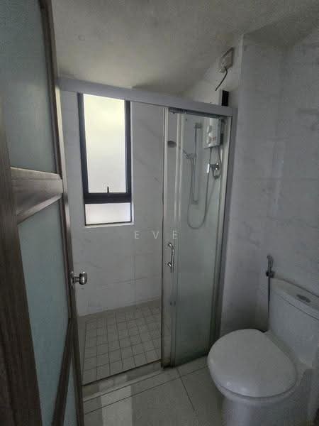 Apartment for Rent at Starview Bay @ Forest City - Eve Neo - Bathroom - PropertyGuru.com.my