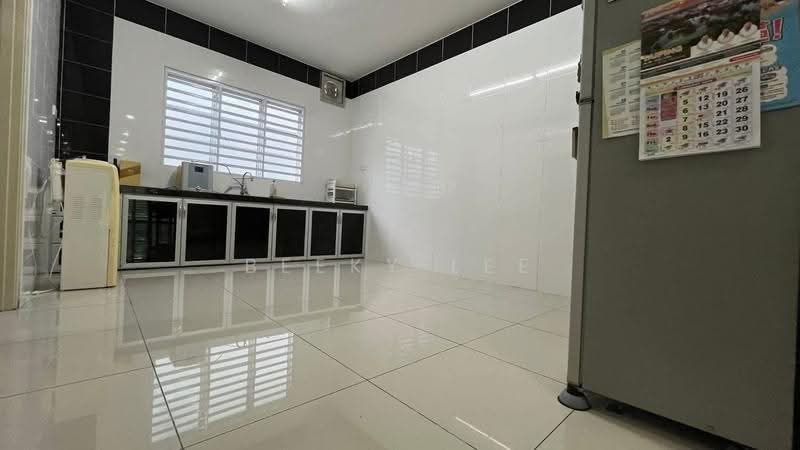 2-storey Terraced House for Sale in Taman Simpang Bersatu (Simpang) - Beeky Lee - Kitchen - PropertyGuru.com.my