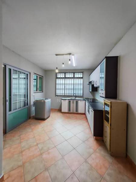 Rumah Teres 2-Tingkat untuk Dijual di Taman Desa Tebrau (Tebrau) - Queena Thye - Kitchen - PropertyGuru.com.my