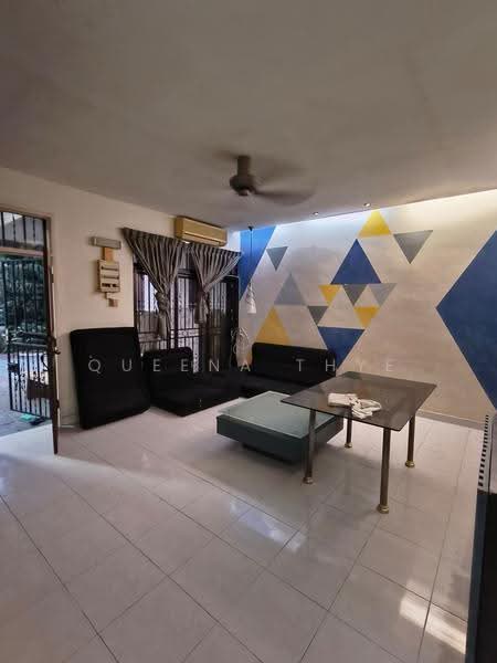 Rumah Teres 2-Tingkat untuk Dijual di Taman Desa Tebrau (Tebrau) - Queena Thye - Living Room - PropertyGuru.com.my