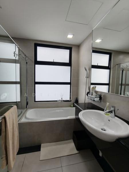 Kondominium untuk Dijual di Papillon Desahill Condominium - Adeline Teh - Bathroom - PropertyGuru.com.my