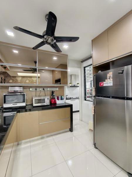 Kondominium untuk Dijual di Papillon Desahill Condominium - Adeline Teh - Kitchen - PropertyGuru.com.my