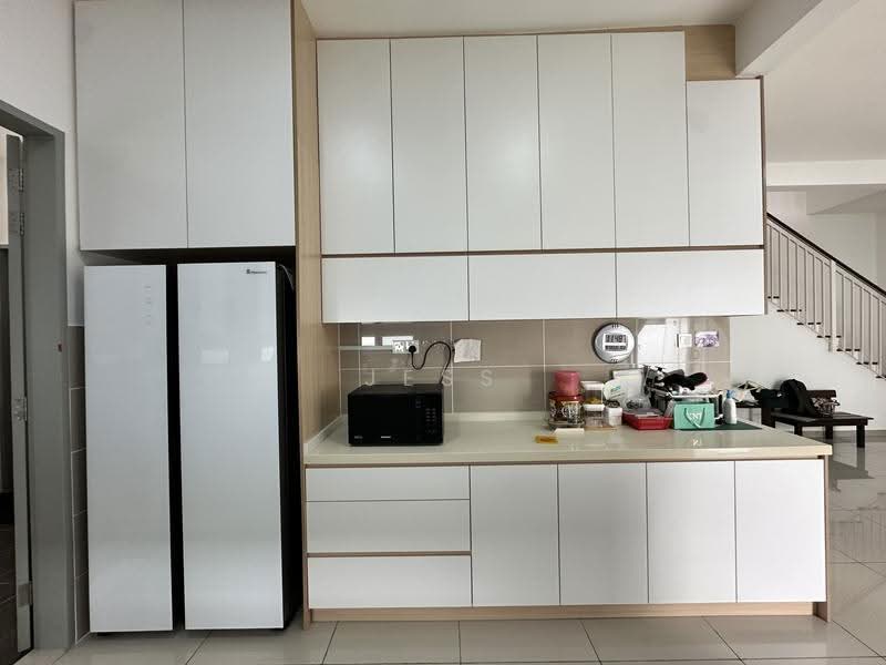 Rumah Berkembar untuk Dijual di Setia Utama (Setia Alam) - Jess Tee - Kitchen - PropertyGuru.com.my