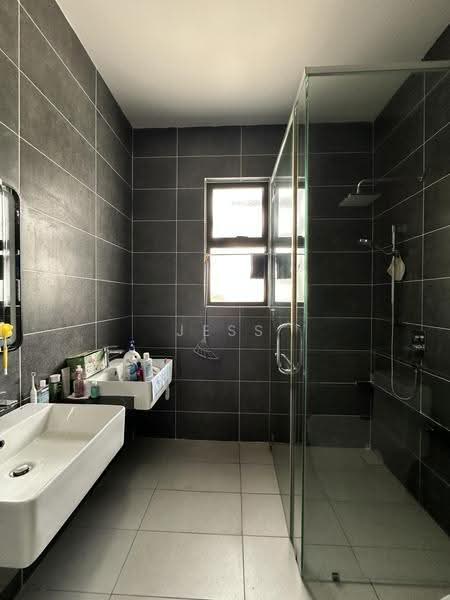 Rumah Berkembar untuk Dijual di Setia Utama (Setia Alam) - Jess Tee - Bathroom - PropertyGuru.com.my