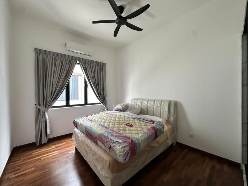 Rumah Berkembar untuk Dijual di Setia Utama (Setia Alam) - Jess Tee - Bedroom - PropertyGuru.com.my