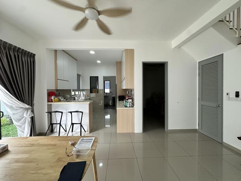 Rumah Berkembar untuk Dijual di Setia Utama (Setia Alam) - Jess Tee - Kitchen - PropertyGuru.com.my