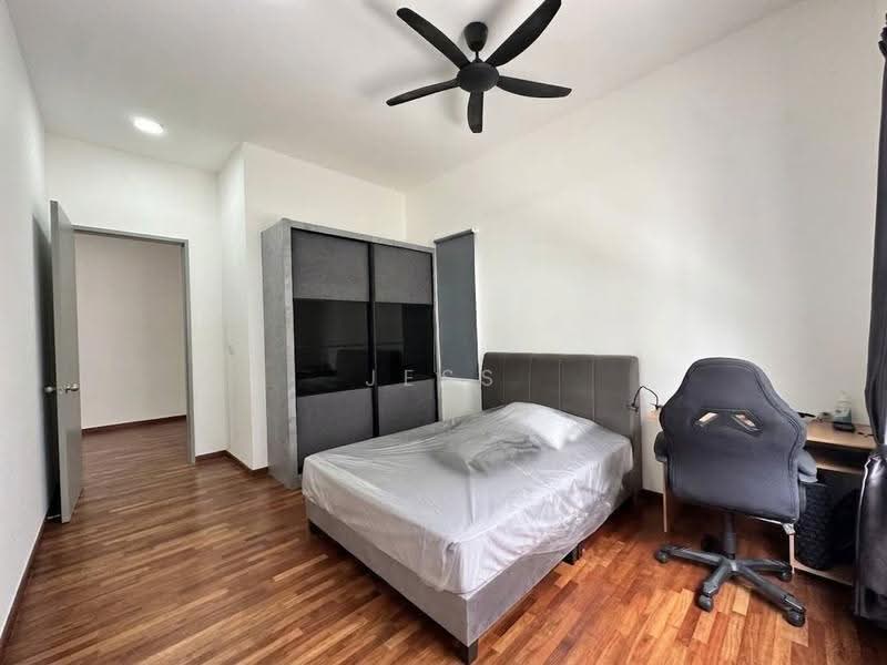 Rumah Berkembar untuk Dijual di Setia Utama (Setia Alam) - Jess Tee - Bedroom - PropertyGuru.com.my
