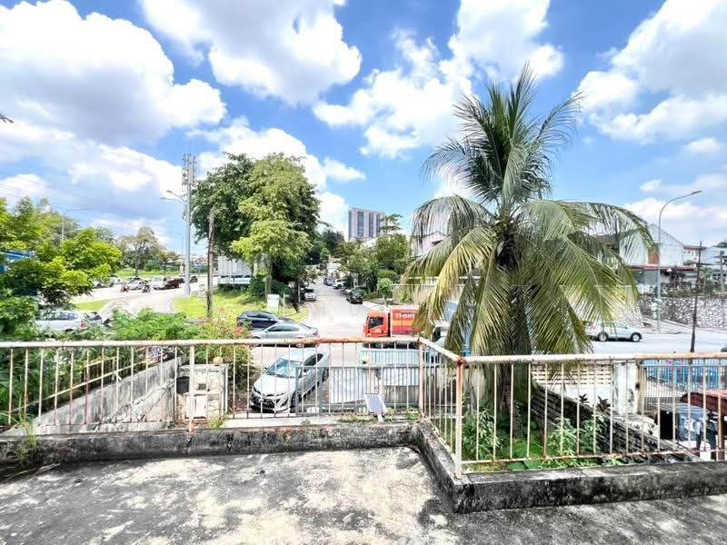 Commercial Semi-D for Rent in Kuchai Lama (Kuala Lumpur) - Keanu Tan - Exterior - PropertyGuru.com.my