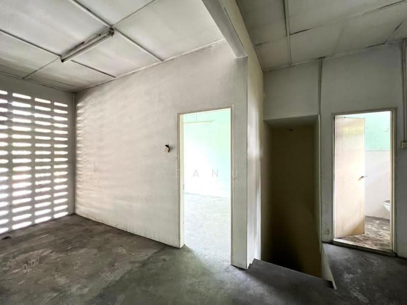 Commercial Semi-D for Rent in Kuchai Lama (Kuala Lumpur) - Keanu Tan - Interior - PropertyGuru.com.my