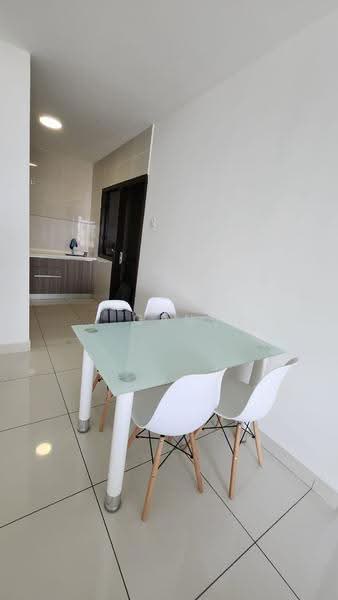 Condominium for Sale at Paraiso Residence @ The Earth - GAN WEY SAND - Kitchen - PropertyGuru.com.my