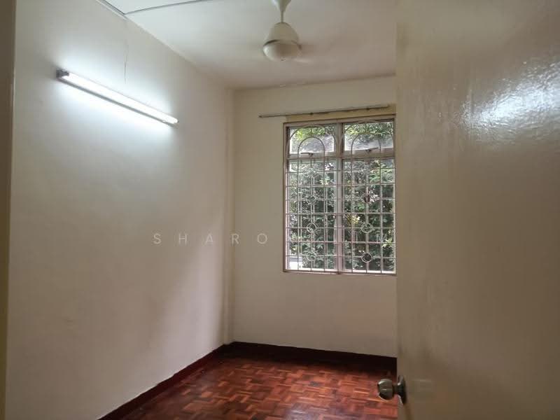 Apartment for Sale at Subang Perdana Goodyear Court 10 - Sharon Lim - bedroom - PropertyGuru.com.my