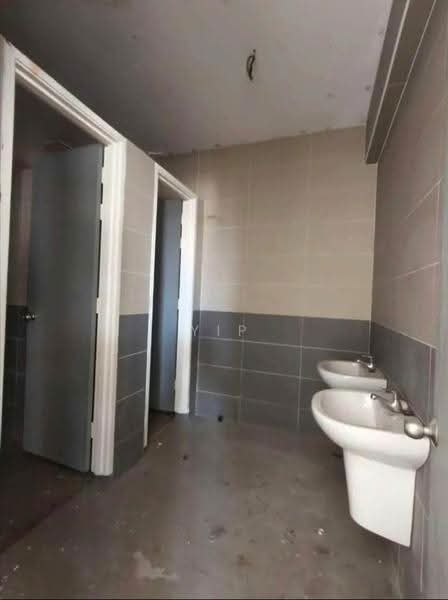 Cluster Factory for Rent in Eco Business Park 1 (Johor Bahru) - Yip . - Bathroom - PropertyGuru.com.my