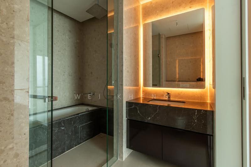 Kediaman Servis untuk Disewa di Regent Suites @ Pavilion Damansara Heights - Wei Kheng - Master Bathroom - PropertyGuru.com.my