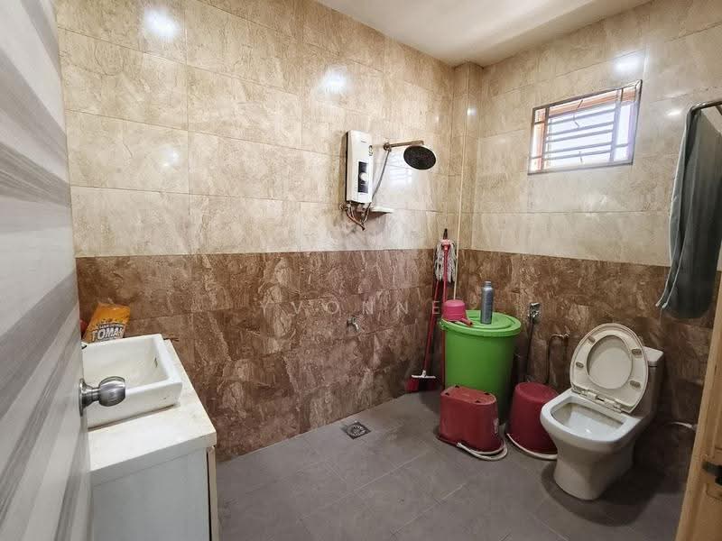 2-storey Terraced House for Sale in Taman Sierra Perdana (Masai) - Yvonne Lim - Bathroom - PropertyGuru.com.my