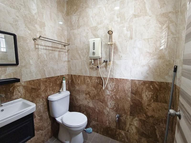 2-storey Terraced House for Sale in Taman Sierra Perdana (Masai) - Yvonne Lim - Bathroom - PropertyGuru.com.my