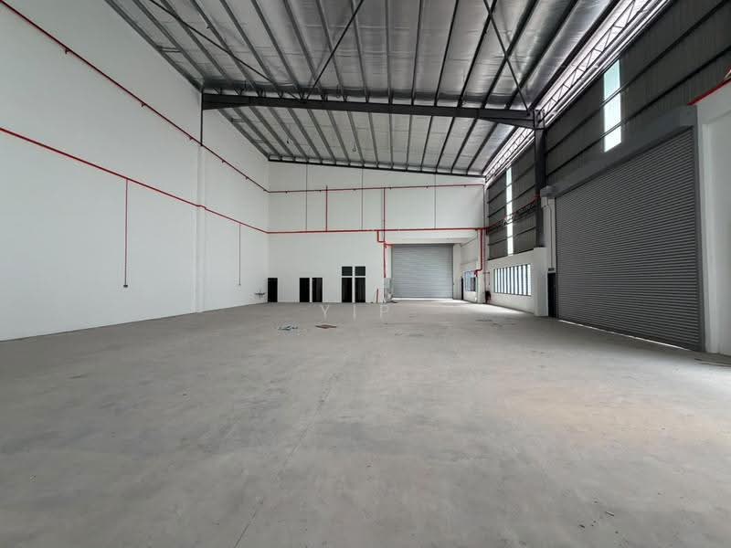 Semi-D Factory for Rent in Taman Desa Cemerlang (Ulu Tiram) - Yip . - Interior - PropertyGuru.com.my