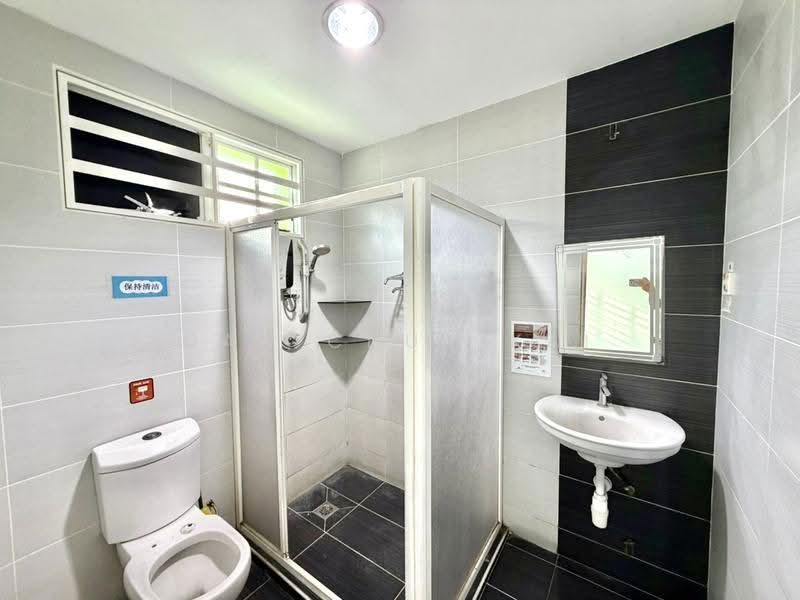Semi-Detached House for Rent in Ayer Itam (Penang) - Gan Chun Kai - Bathroom - PropertyGuru.com.my