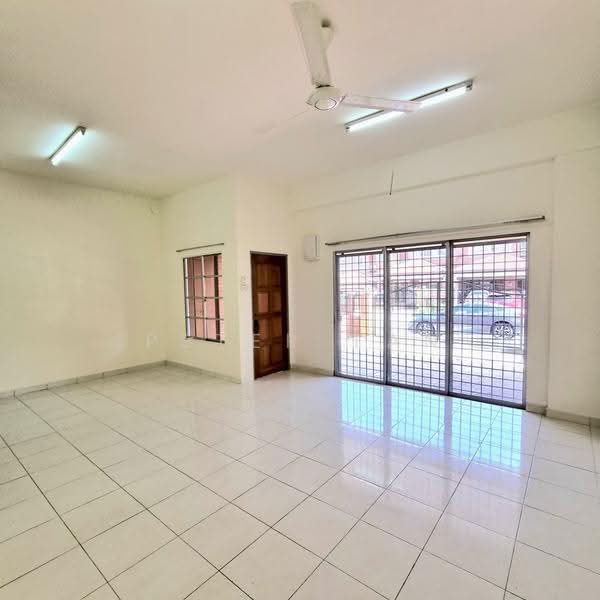 2-storey Terraced House for Sale in Sungai Long (Bandar Sungai Long) - Peter Tan - Living Room - PropertyGuru.com.my
