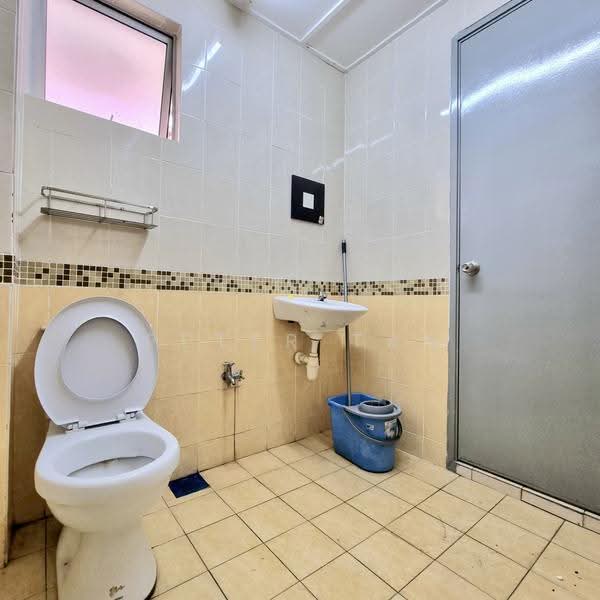 2-storey Terraced House for Sale in Sungai Long (Bandar Sungai Long) - Peter Tan - Bathroom - PropertyGuru.com.my