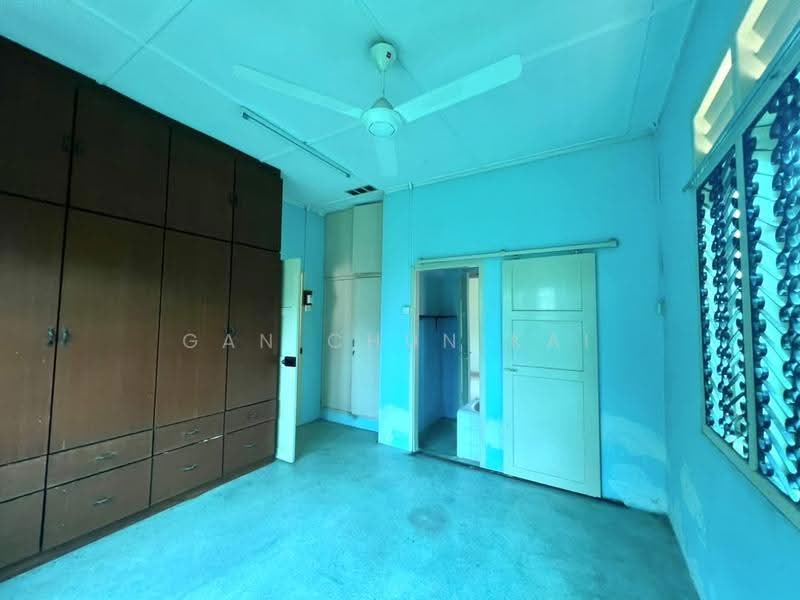 Bungalow House untuk Disewa di Tanjung Bungah (Penang) - Gan Chun Kai - Bedroom - PropertyGuru.com.my