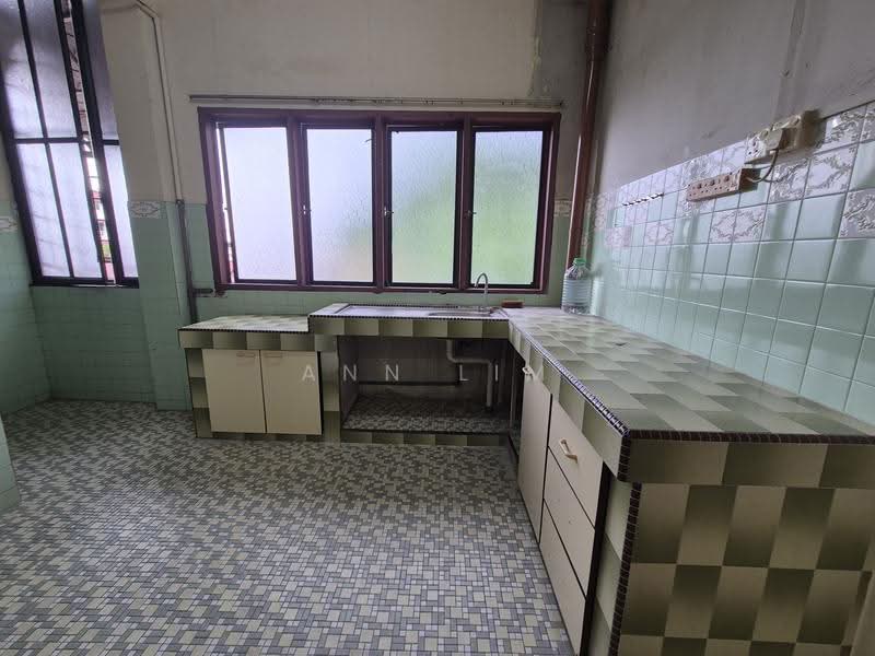 Flat for Sale at Rumah Pangsa Bukit Senjuang - Ann Lim - Kitchen - PropertyGuru.com.my
