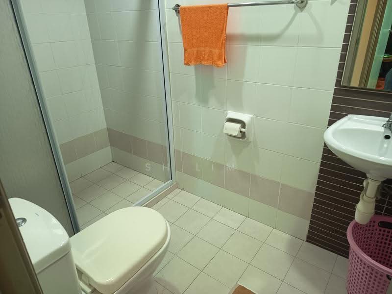 Kondominium untuk Dijual di The Spring - SH Lim - Bathroom - PropertyGuru.com.my
