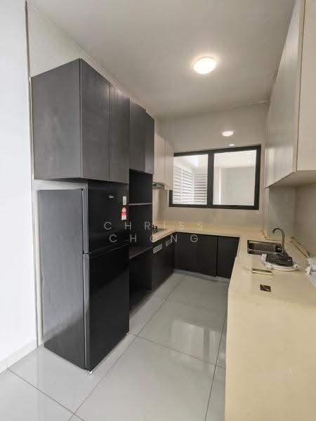 Condominium for Rent at Bay Point @ Country Garden Danga Bay - Chriss Chong - Kitchen - PropertyGuru.com.my