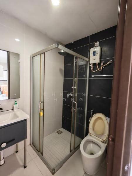 Condominium for Rent at Bay Point @ Country Garden Danga Bay - Chriss Chong - Bathroom - PropertyGuru.com.my