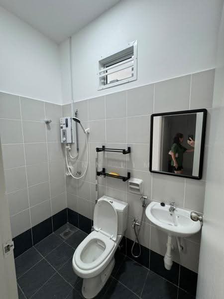 1-storey Terraced House for Rent in Taman Tasik Utama (Bukit Katil) - Ann Lim - Bathroom - PropertyGuru.com.my